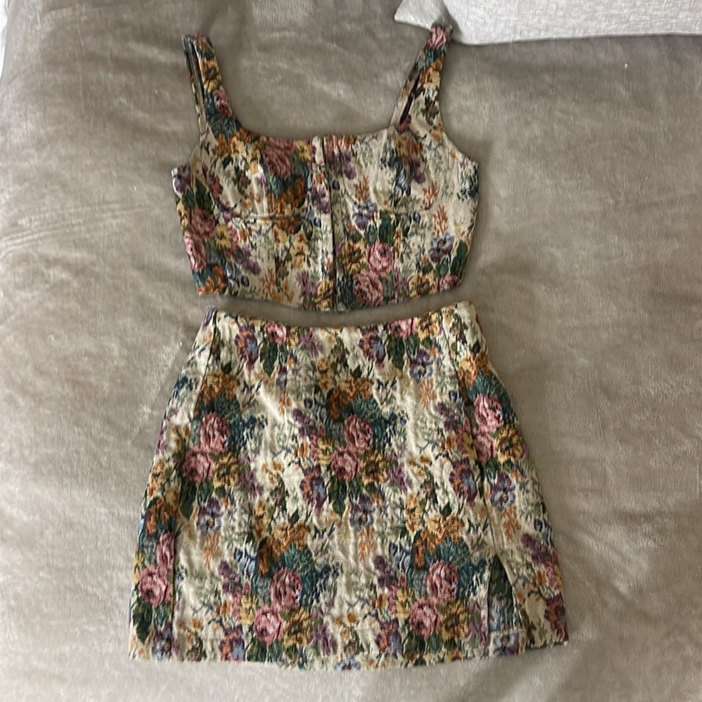 Wild Fable Jacquard Tapestry Set Corset Top XS and Skirt size Small 4